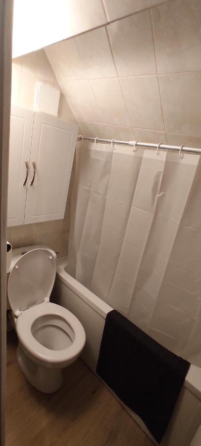 Appartement Cosy Plein Centre Conches-en-Ouche エクステリア 写真