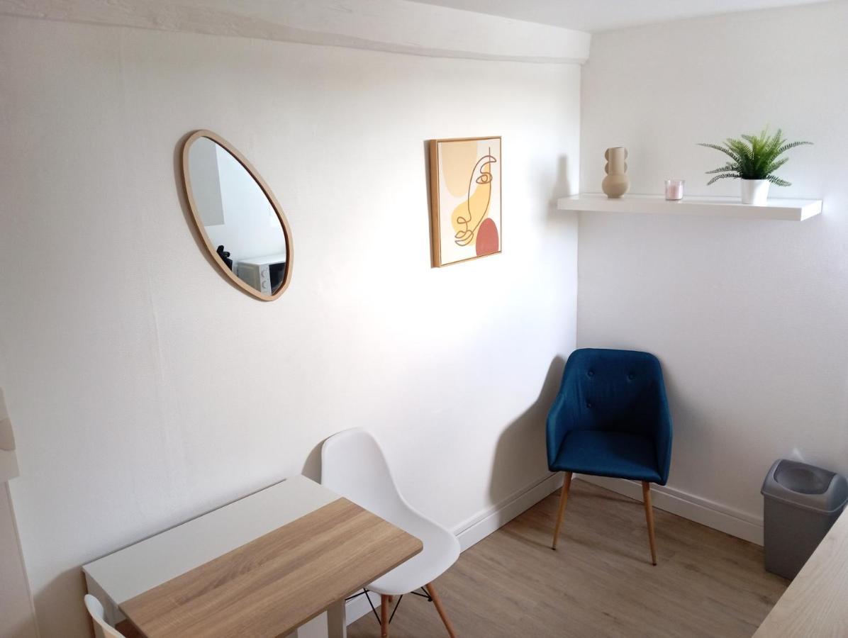 Appartement Cosy Plein Centre Conches-en-Ouche エクステリア 写真